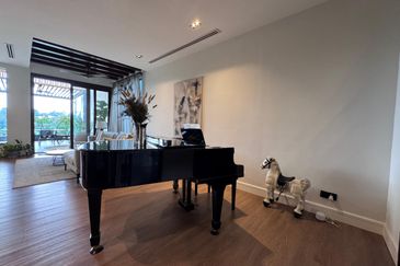 East Residence @ KLGCC