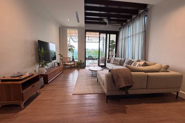 East Residence @ KLGCC