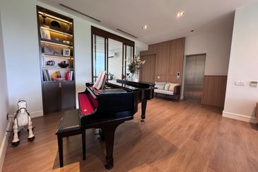 East Residence @ KLGCC