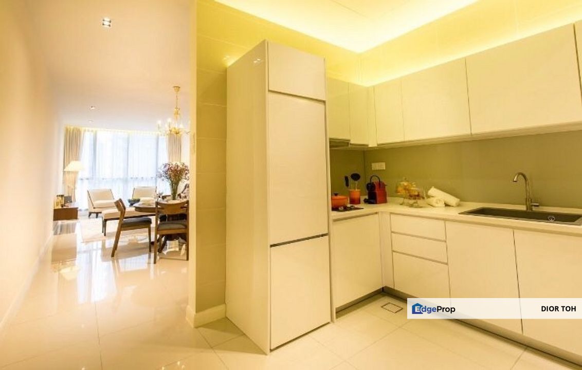 Prime accessibility and convenience @ KL Gateway Residence. Located right above KL Gateway Mall and only 3km from the Mid Valley Megamall., Kuala Lumpur, Bangsar South