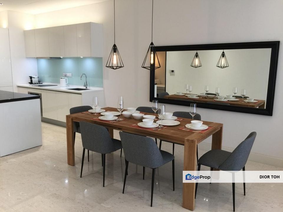 Banyan Tree Signatures @KLCC.Link bridge to Pavilion Shopping Mall & Banyan Tree hotel., Kuala Lumpur, KLCC