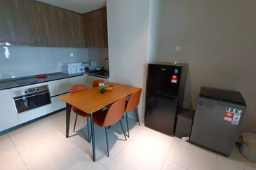 Datum Jelatek Residence