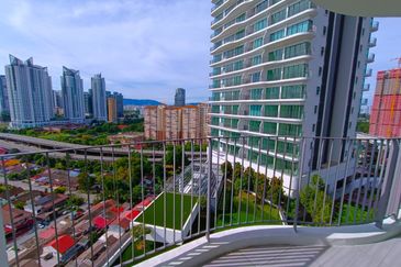 Datum Jelatek Residence