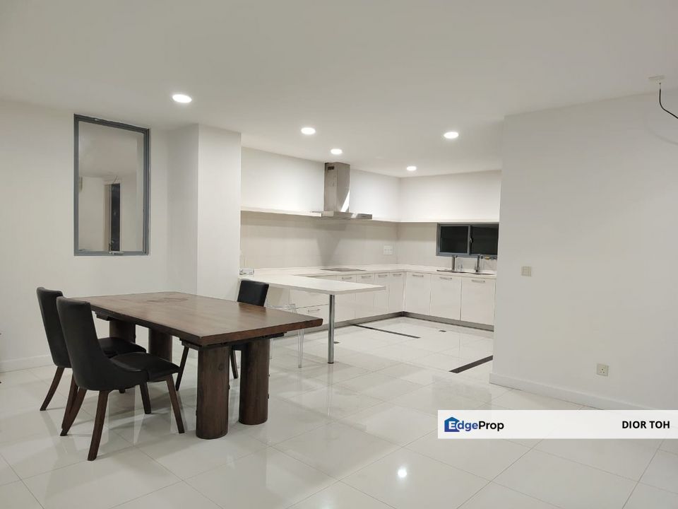 Duplex Penthouse with KLCC view @ Gateway Kiaramas, Mont Kiara. Walking distance to Garden International School & Verve Shops., Kuala Lumpur, Mont Kiara