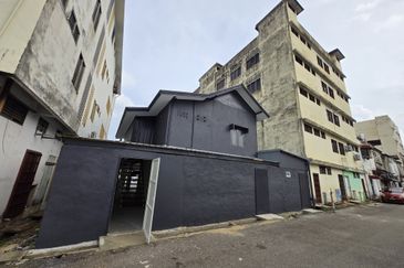 New Renovated Retail shop @ Kuala Terengganu Town