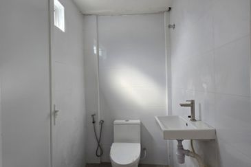 New Renovated Retail shop @ Kuala Terengganu Town