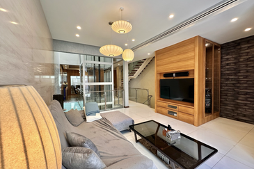 East Residence @ KLGCC