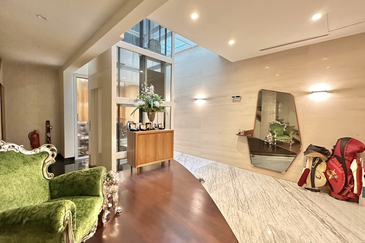 East Residence @ KLGCC