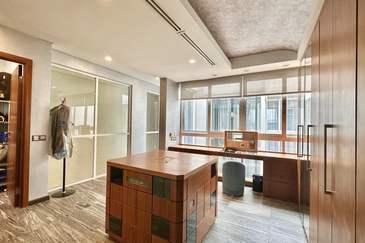 East Residence @ KLGCC