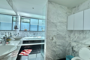 East Residence @ KLGCC