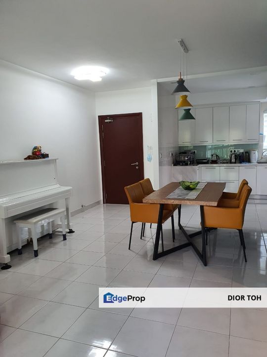 Fully Furnished 3 Bedrooms walking distance GIS , Kuala Lumpur, Mont Kiara