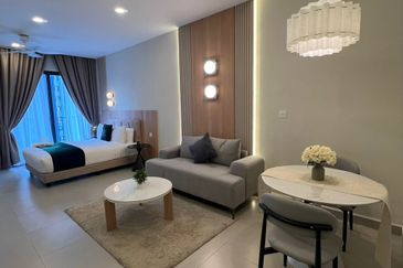  CHEAP Investment with potential ROI 5% @ KLCC. 