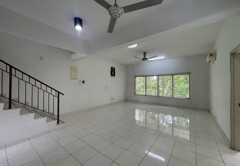 Below Market Price Duplex Townhouse at Lagoon Villas Kota Kemuning