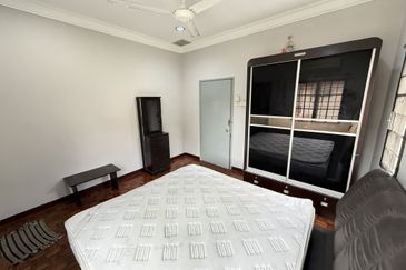 Fully Furnished Endlot Terrace house for Rent