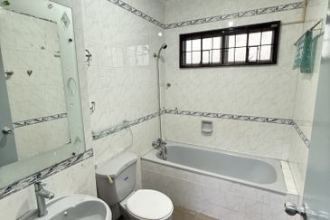 Fully Furnished Endlot Terrace house for Rent