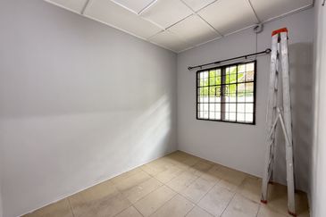 Fully Furnished Endlot Terrace house for Rent