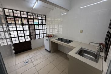 Fully Furnished Endlot Terrace house for Rent