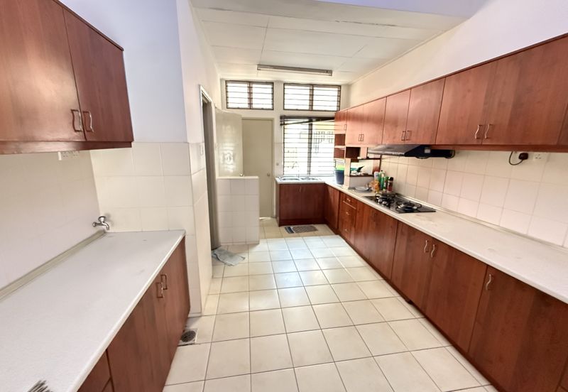 Canal Gardens, Kota Kemuning