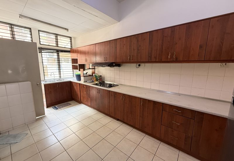 Canal Gardens, Kota Kemuning