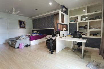 Kota Kemuning Hillside Manor Corner Bungalow for Sale