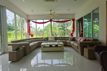 Kota Kemuning Hillside Manor Corner Bungalow for Sale