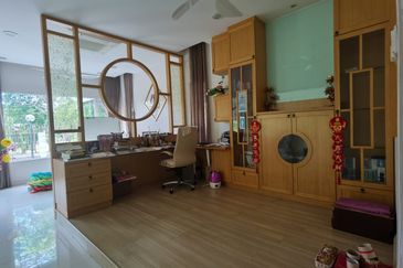Kota Kemuning Hillside Manor Corner Bungalow for Sale