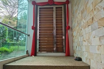 Kota Kemuning Hillside Manor Corner Bungalow for Sale