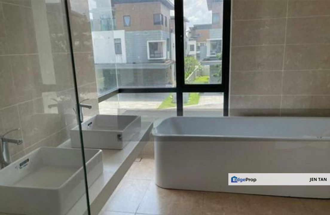 Bungalow with Clubhouse Facilities, Selangor, Kota Kemuning