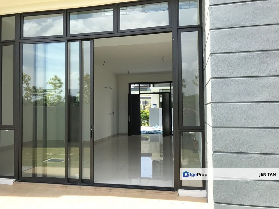 Bungalow with Clubhouse Facilities, Selangor, Kota Kemuning