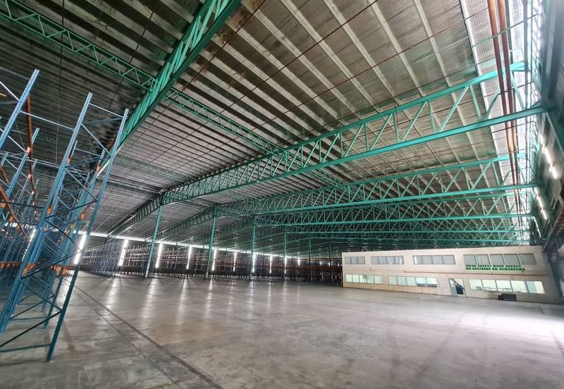 Detached factory at Bukit Jelutung U8 Shah Alam for Rent