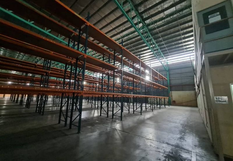 Detached factory at Bukit Jelutung U8 Shah Alam for Rent