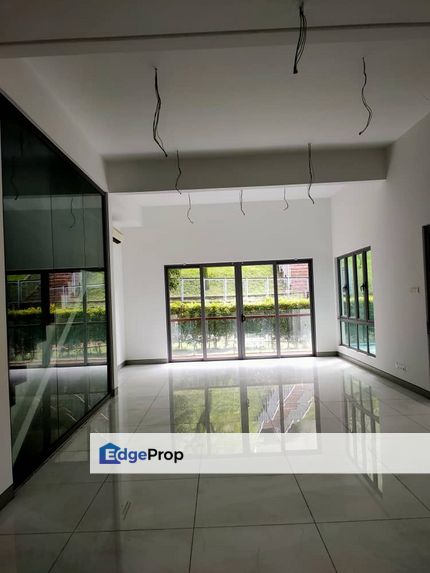 Triple Storey House Karisma Hill @Seri Kembangan For Rent, Selangor, Puchong South