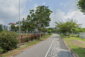 Blu Water Bungalow Land @Seri Kembangan For Sale