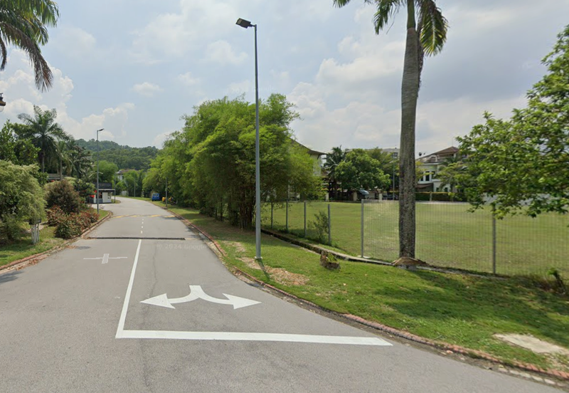 Blu Water Bungalow Land @Seri Kembangan For Sale