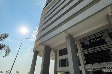 Ground Floor Shop Lot For Rent @Silk Sky Balakong