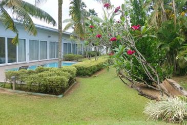 Single storey bungalow in taman duta