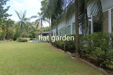 Single storey bungalow in taman duta