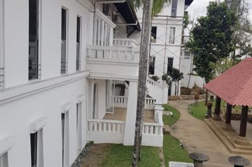 6 x link bungalow @ taman duta Kenny hills for sale 