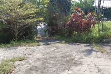 Bungalow land @ bukit tunku Kenny hills for sale 