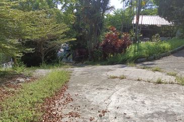 Bungalow land @ bukit tunku Kenny hills for sale 