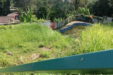 Bungalow land @ bukit tunku Kenny hills for sale 