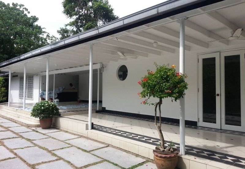 Single storey  Bungalow to let in bukit tunku