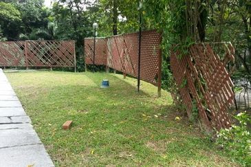 Single storey  Bungalow to let in bukit tunku