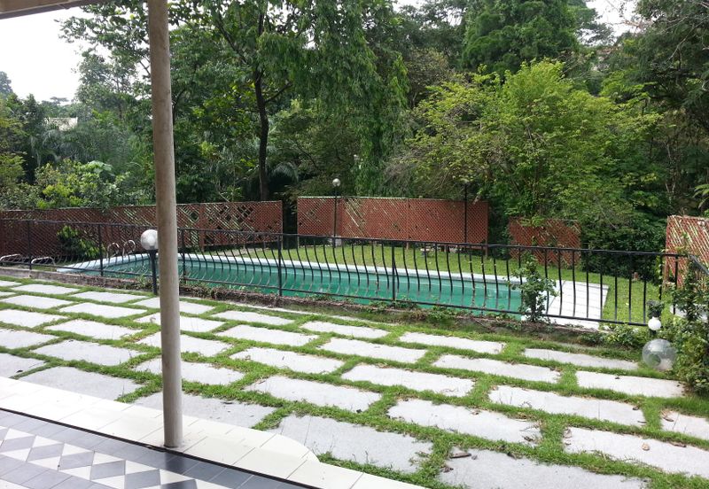Single storey  Bungalow to let in bukit tunku