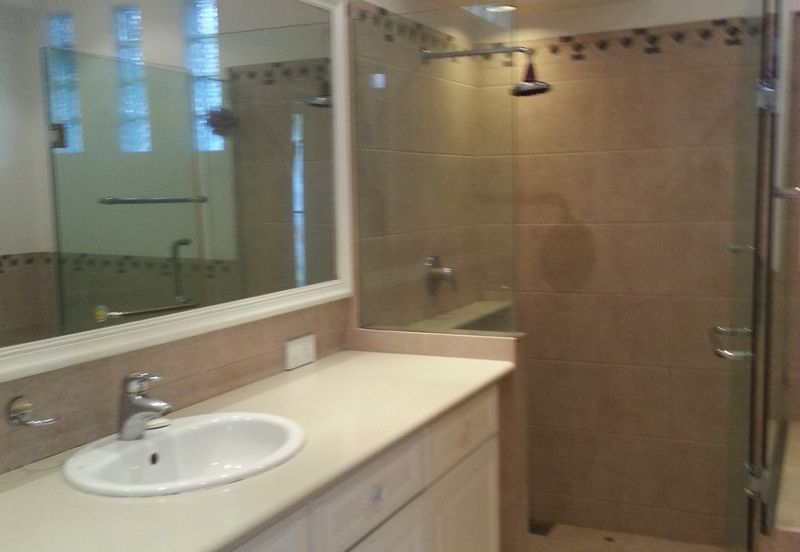 Single storey  Bungalow to let in bukit tunku