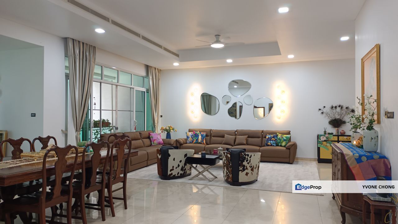 Fully furnished tip top condition for sale at the pearl KLCC, Kuala Lumpur, KLCC