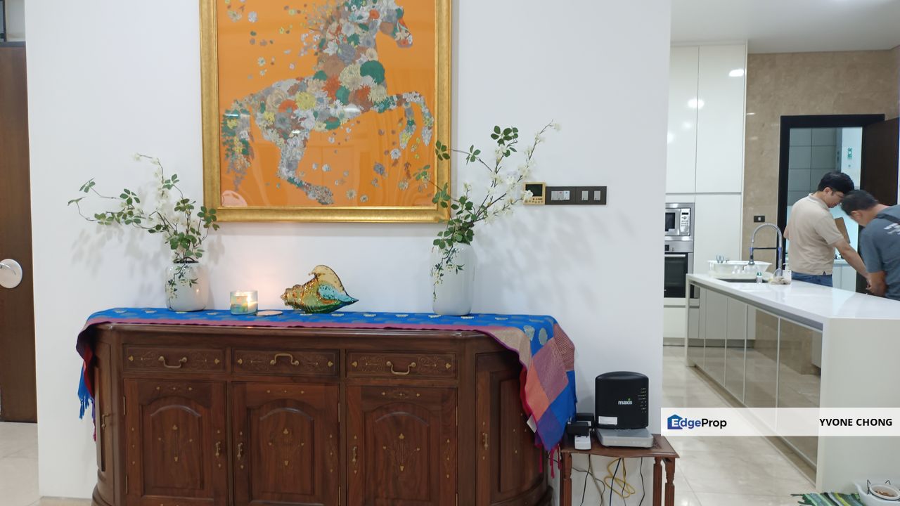 Fully furnished tip top condition for sale at the pearl KLCC, Kuala Lumpur, KLCC