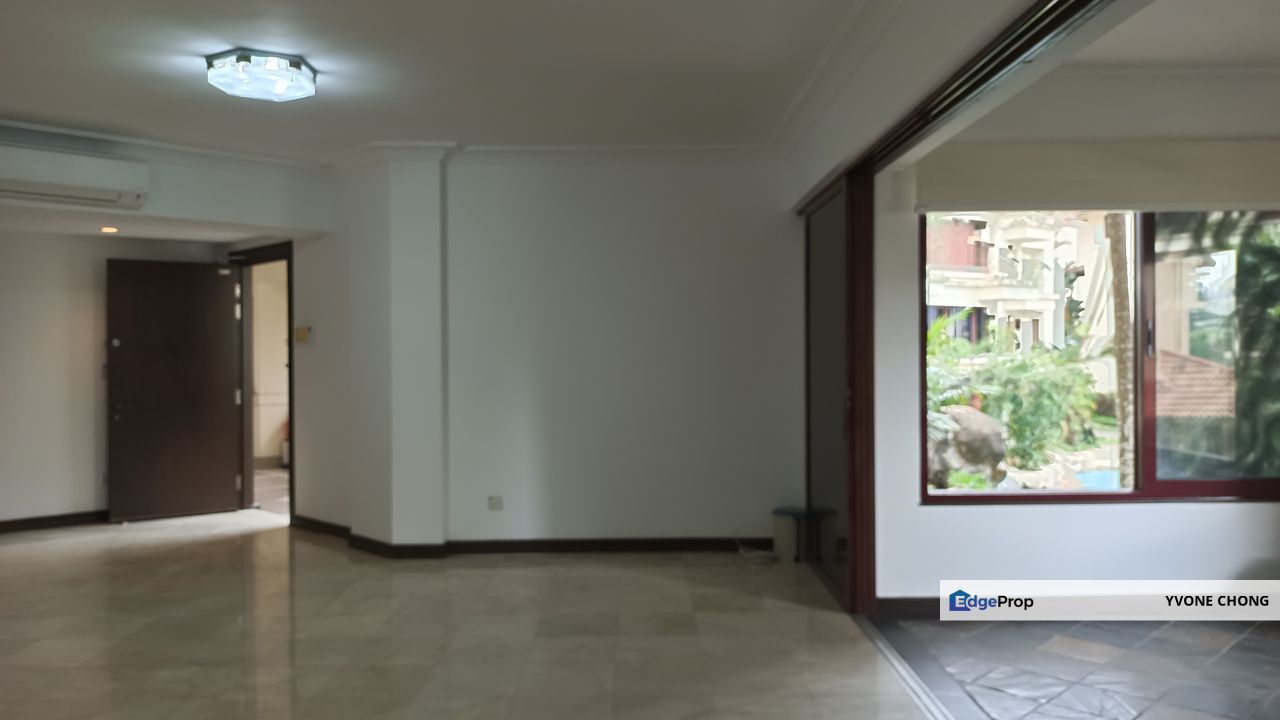 newly refurbished pool view corner unit , Kuala Lumpur, Taman Duta
