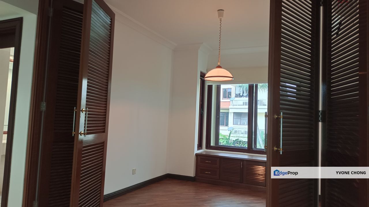 newly refurbished pool view corner unit , Kuala Lumpur, Taman Duta