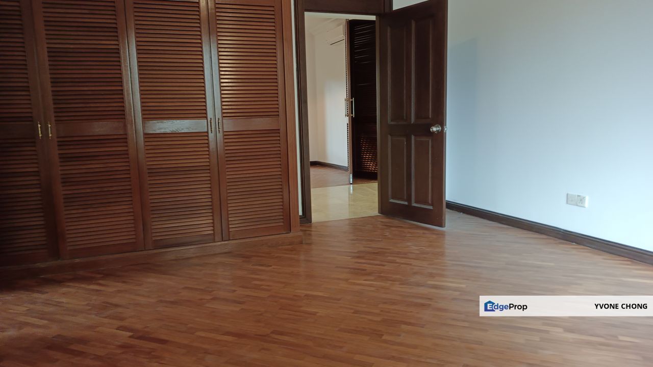 newly refurbished pool view corner unit , Kuala Lumpur, Taman Duta
